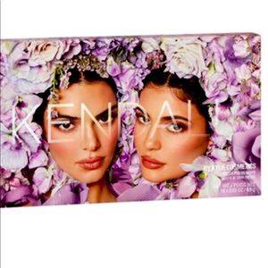 Kendall Pressed Powder Pallet  by Kylie Cosmetics